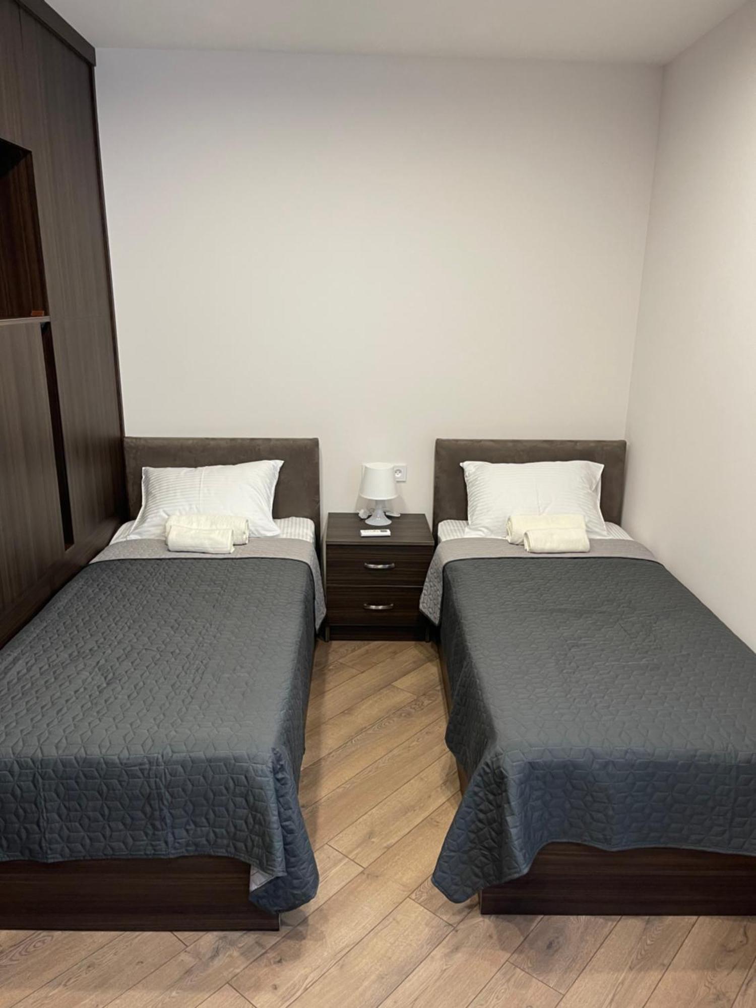 Apartamento Yerevan Downtown Luxe Exterior foto