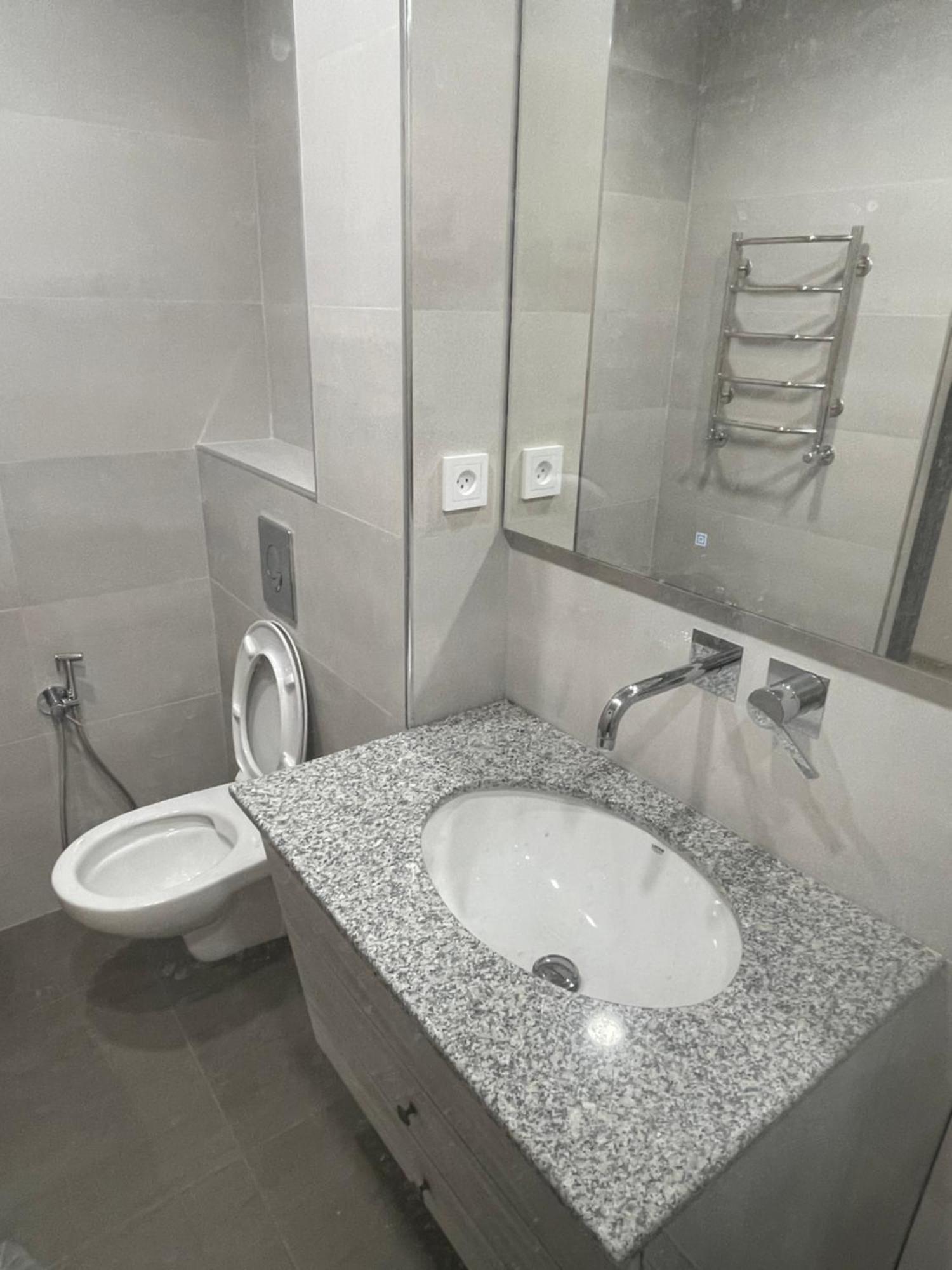 Apartamento Yerevan Downtown Luxe Exterior foto